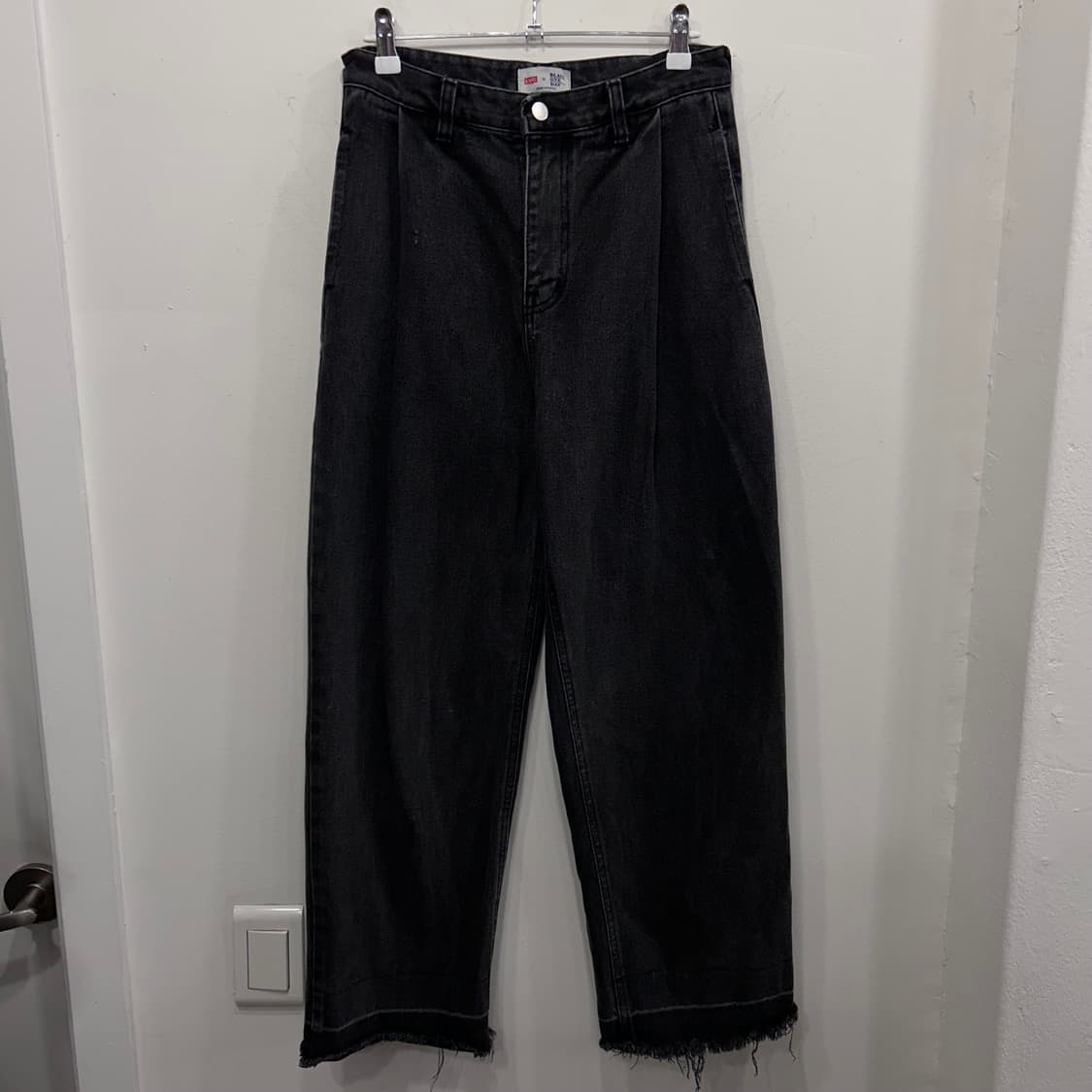 LVC X 블랙원데이 원턱 와이드 데끼 흑청 데님팬츠 상품이미지2