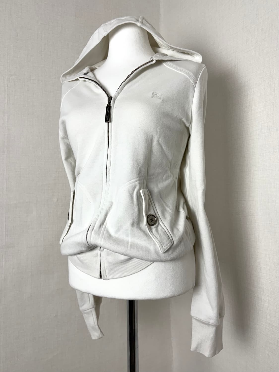 버버리 포켓 화이트 후드집업 상품이미지2