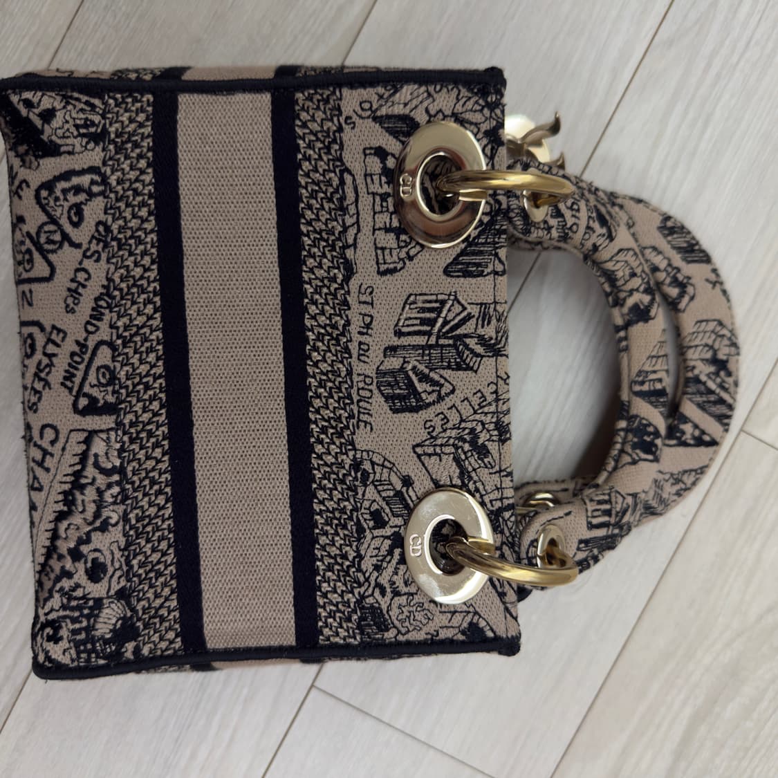 Dior 레이디디올 D-라이트 스몰 상품이미지5