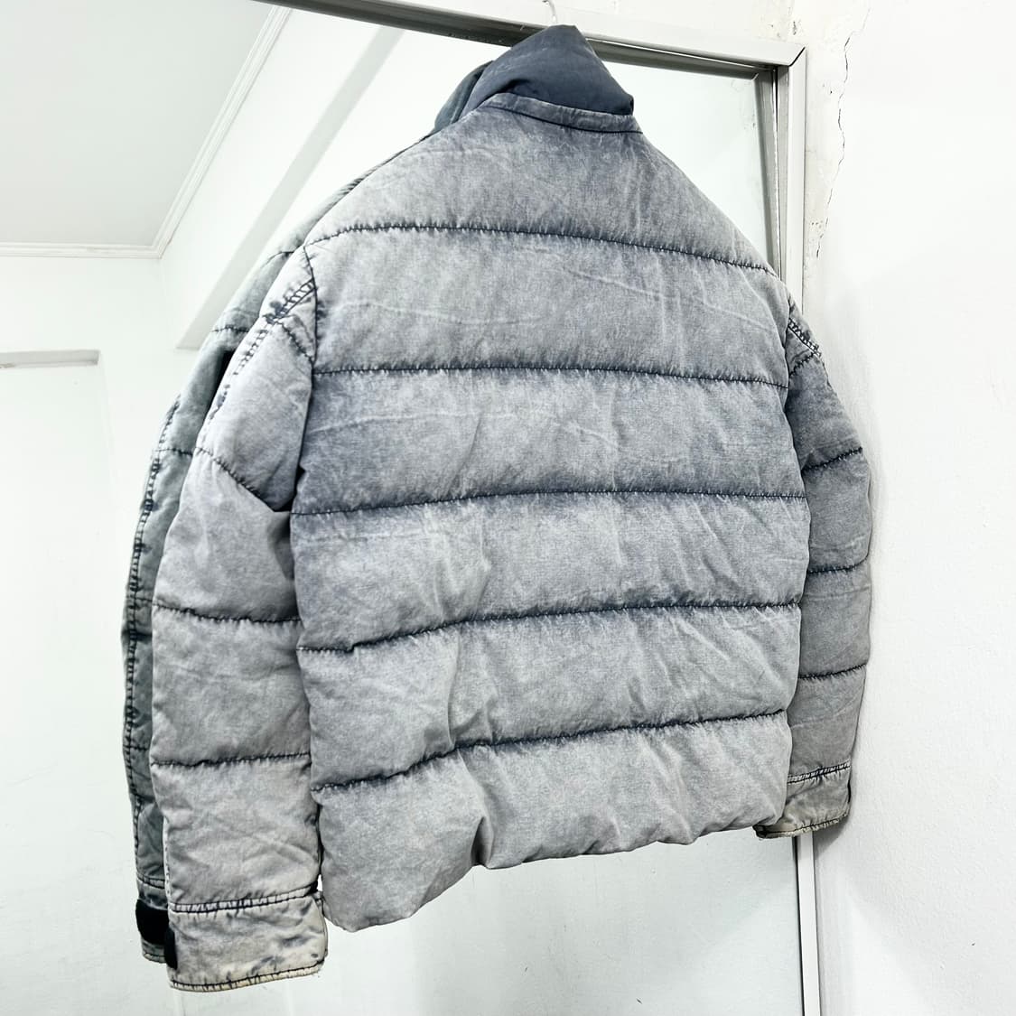 디젤 구스다운 워시드 데님 푸퍼 패딩 상품이미지5