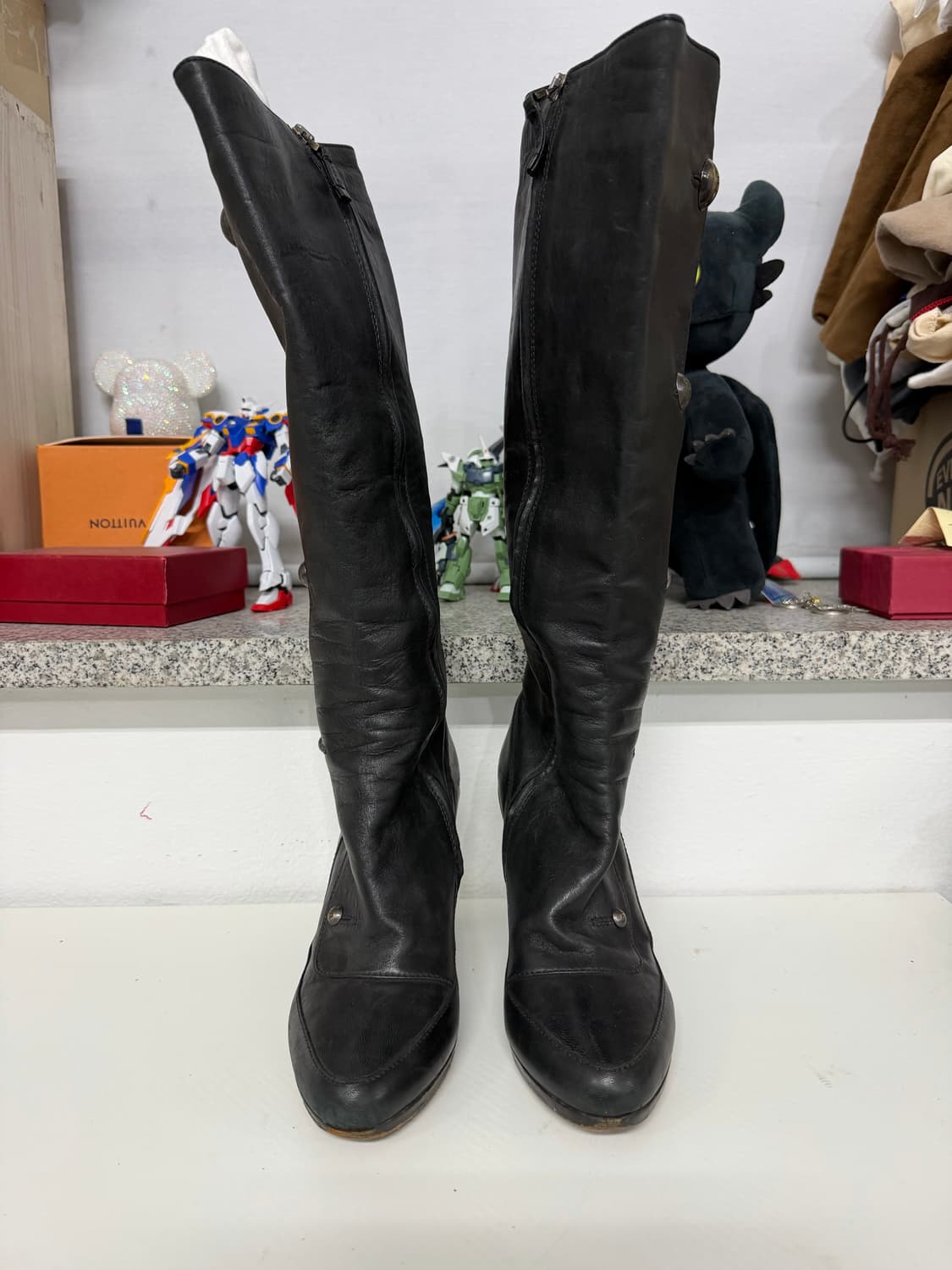 정품) 펜디 여성 블랙 가죽 롱 부츠 37.5(245) 상품이미지1