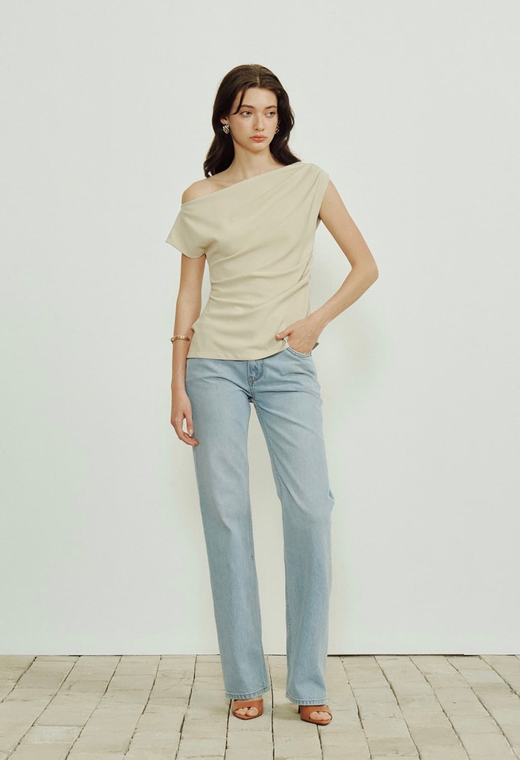 엘보른 Enora Drape Top 아이보리 34 상품이미지1