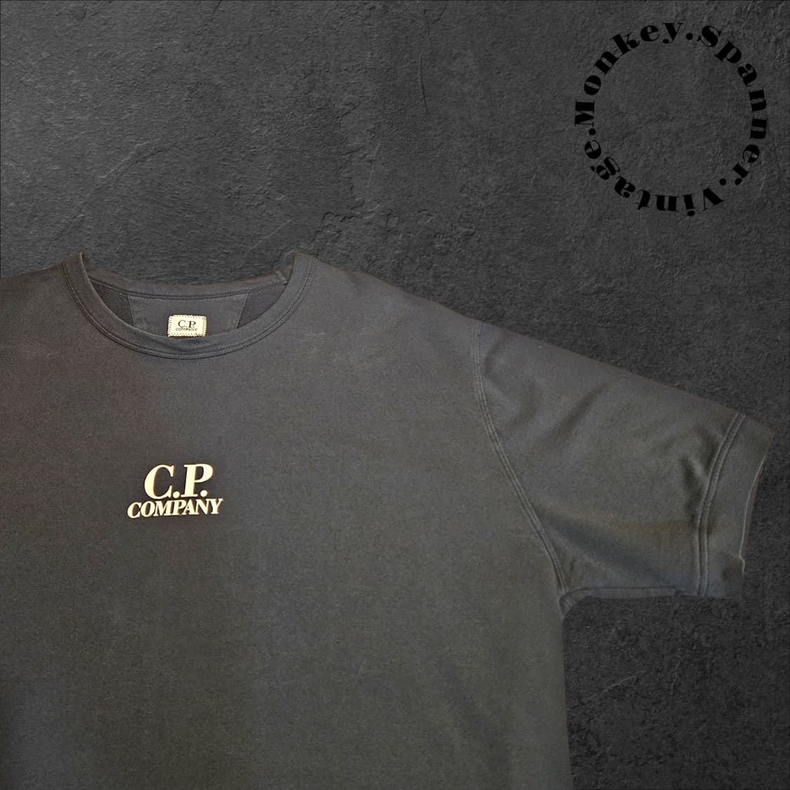 [2XL] C.P. 컴퍼니 반팔 티셔츠 블랙 상품이미지1