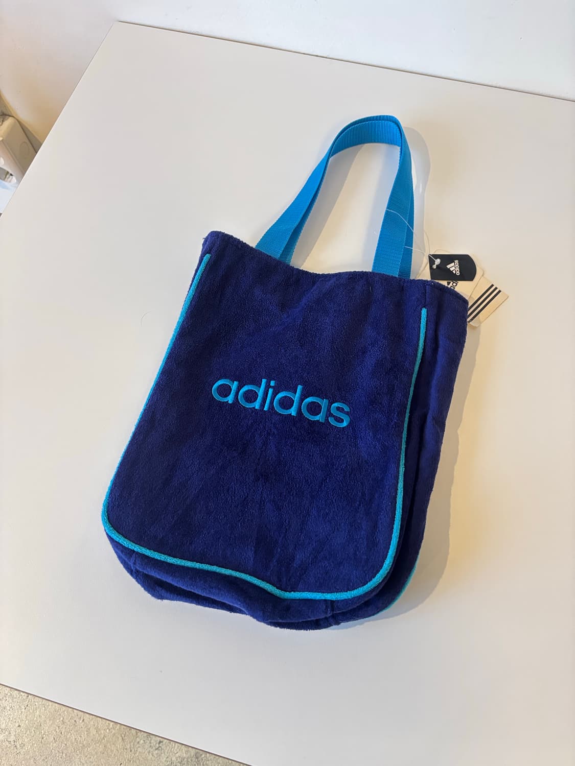 아디다스 타월 토트백 네이비색 상품이미지2
