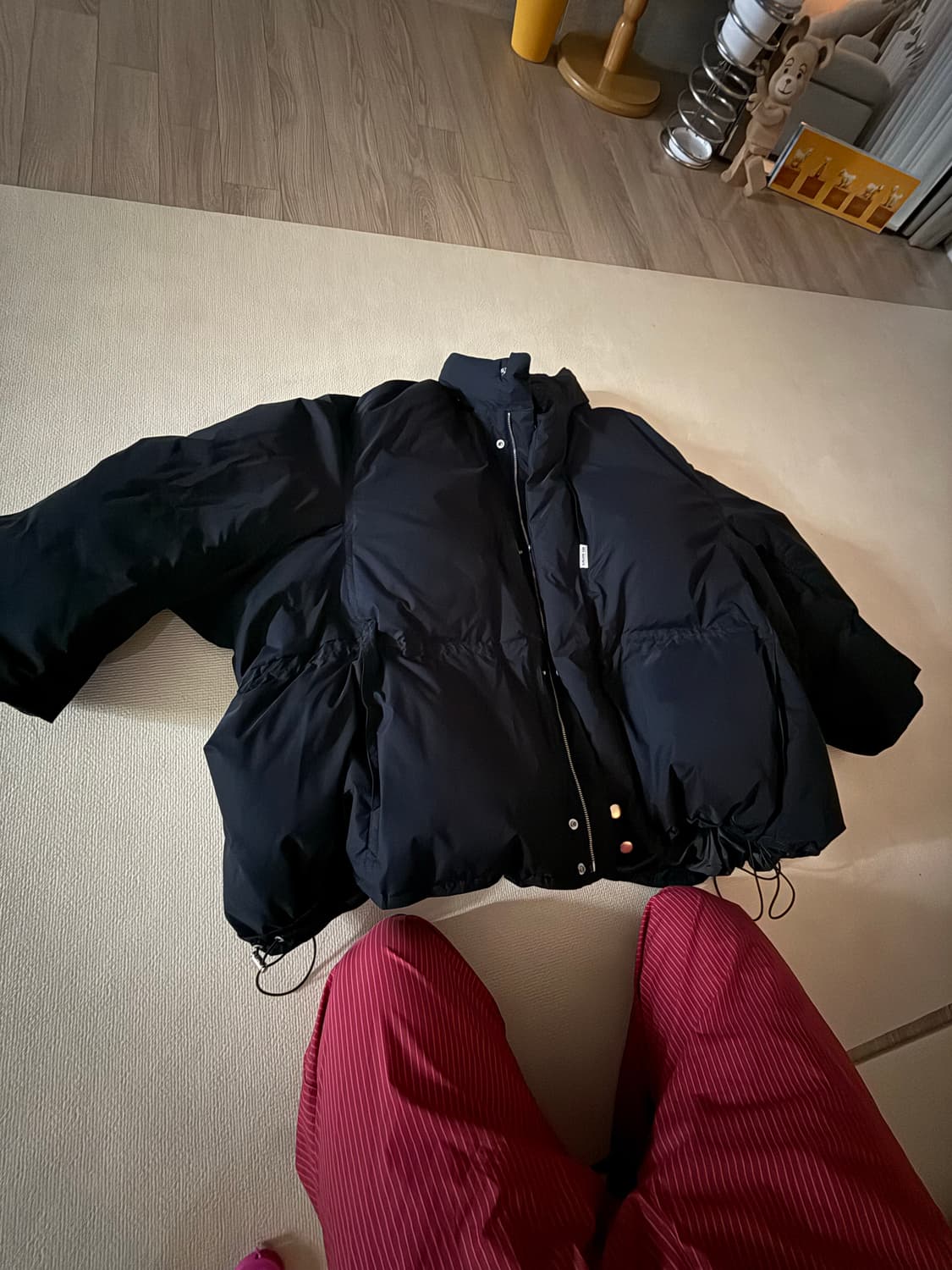 헤드메이너 × 커스텀멜로우 콜라보 푸퍼 패딩 (블랙)  상품이미지1