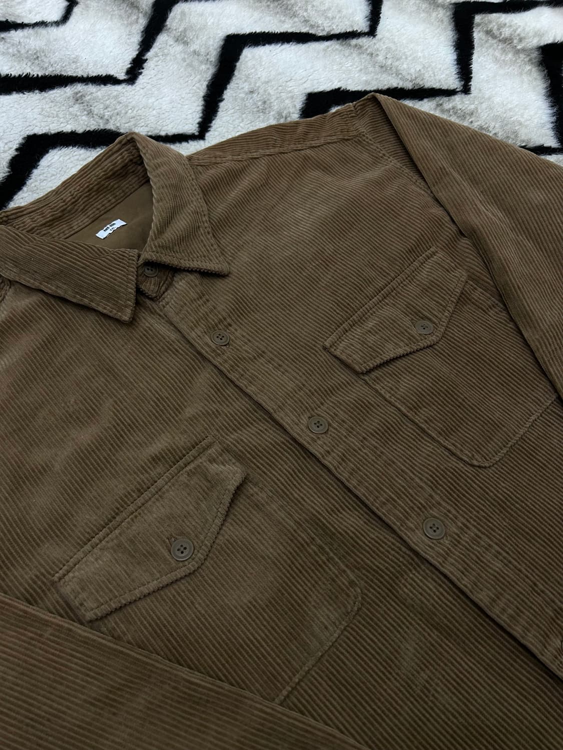 [2XL]유니클로 코듀로이 투포켓 셔츠/짙은베이지 상품이미지1