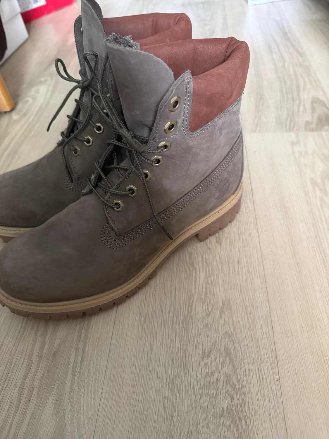 팀버랜드 6인치 프리미엄 브라운카키 (265-270) 상품이미지1