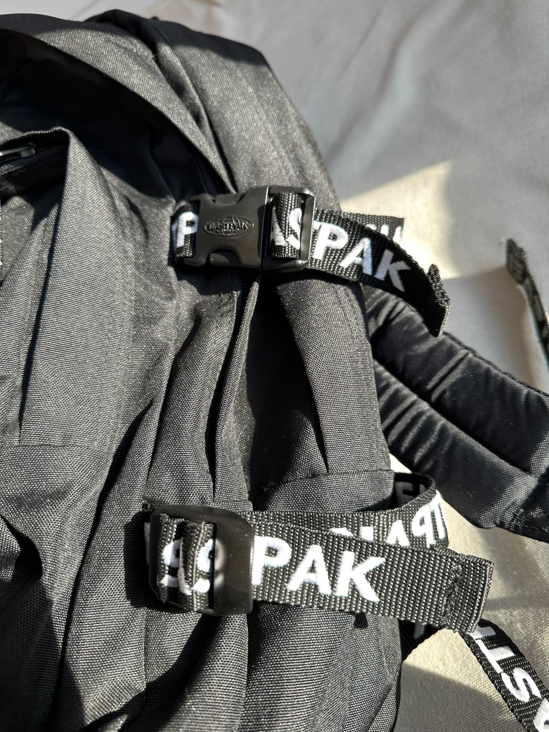 이스트팩 프로바이더 75W 웹드 백팩 블랙 상품이미지3