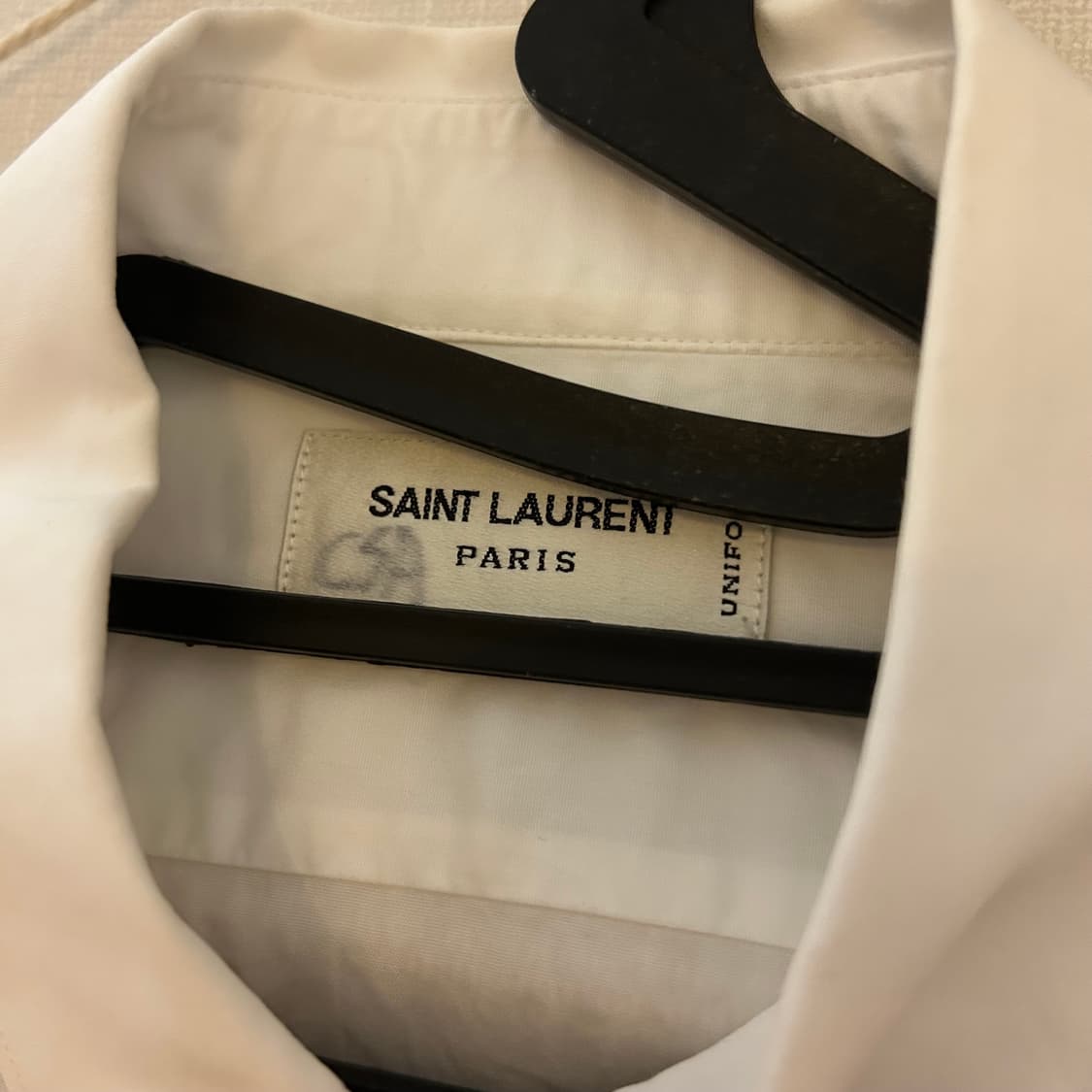 생로랑 기본 화이트 셔츠 상품이미지3