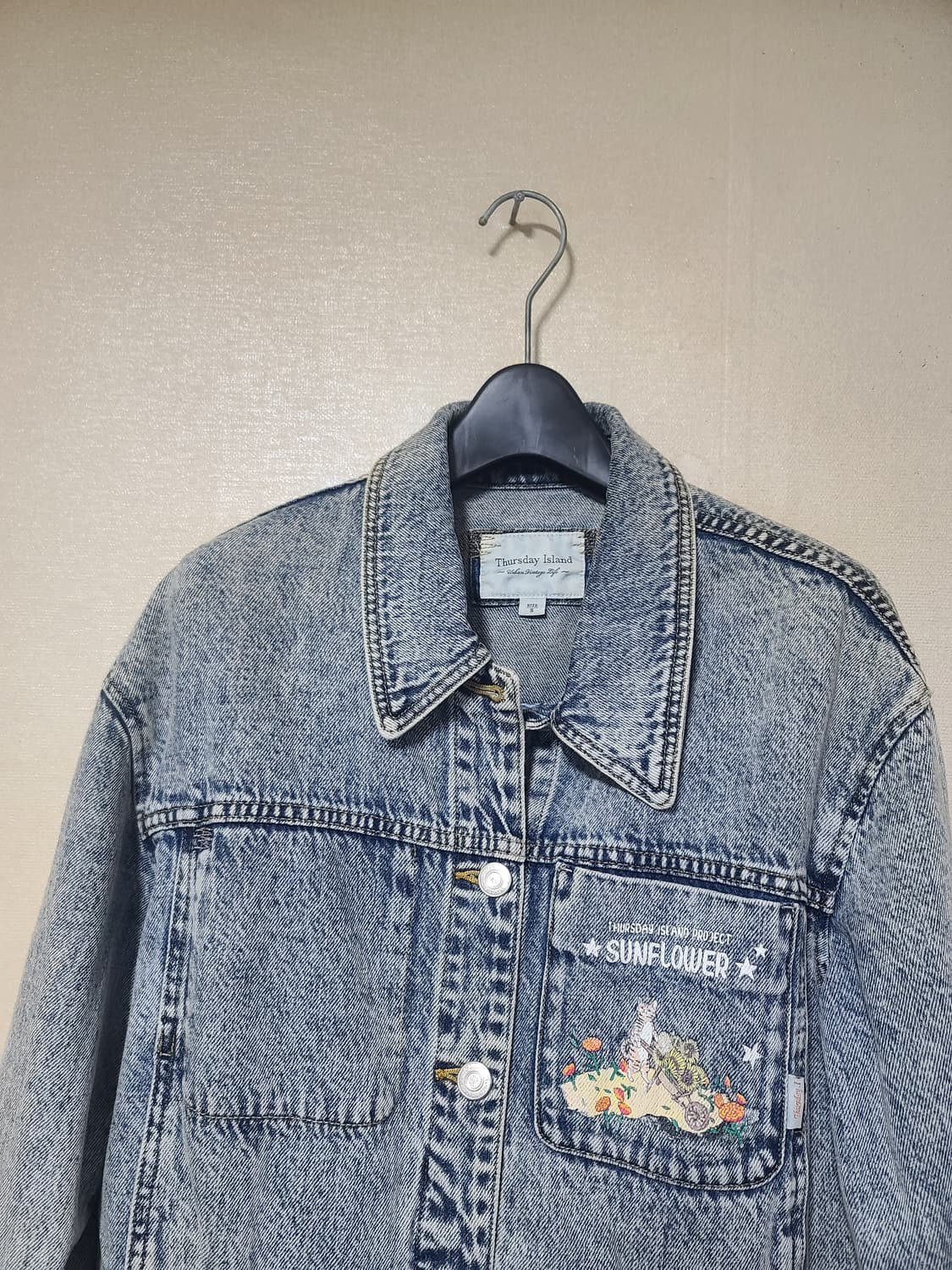 써스데이아일랜드 셔츠카라 데님 숏자켓 상품이미지2