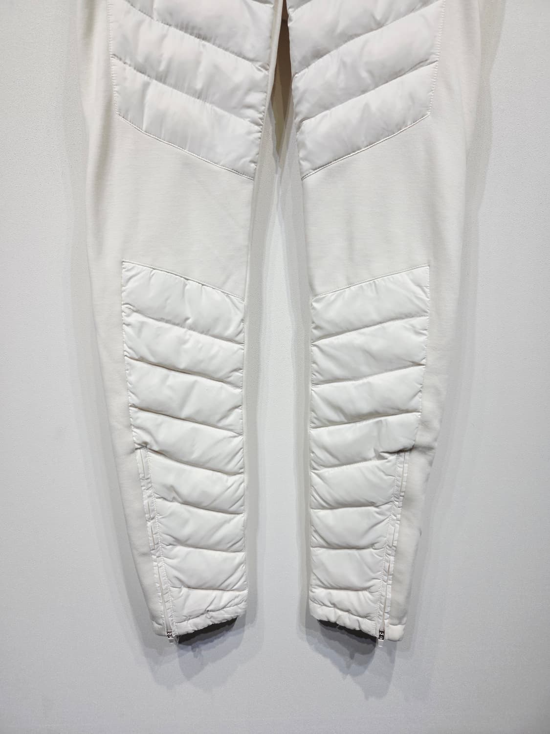 파리게이츠 여성 화이트 구스다운 패딩 골프팬츠 상품이미지4