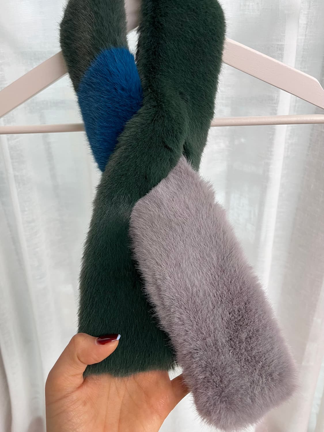 [에잇세컨즈] 페이크퍼 배색 머플러 상품이미지3