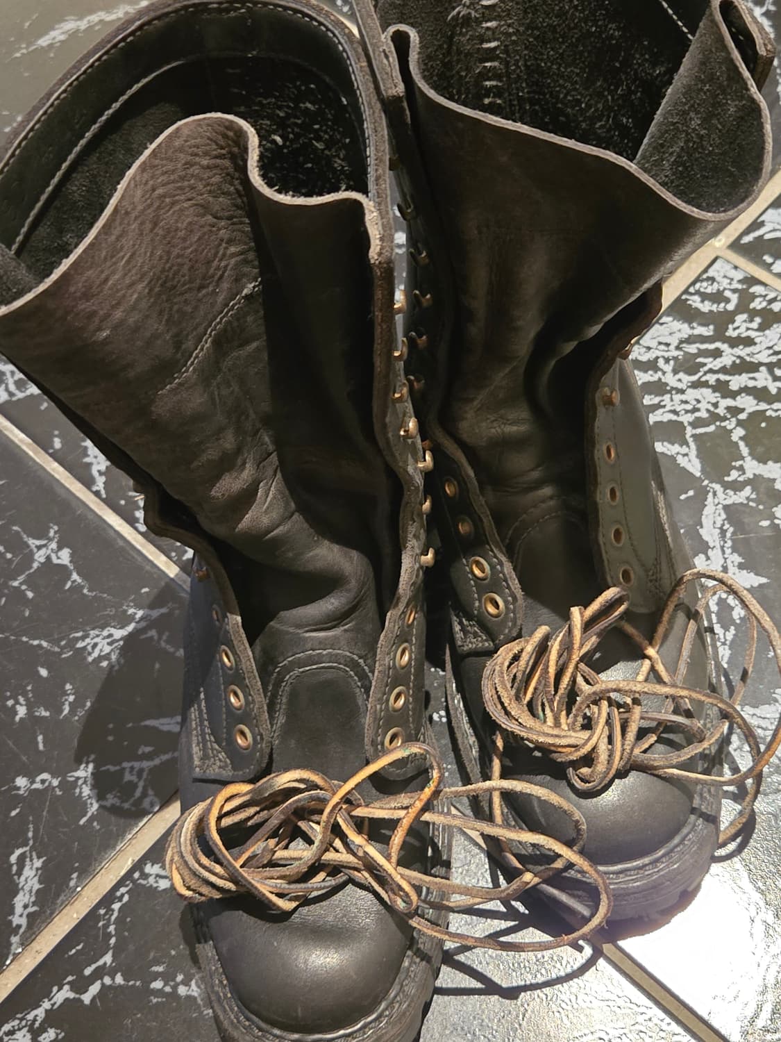 화이츠부츠 스모크점퍼 8d 상품이미지1