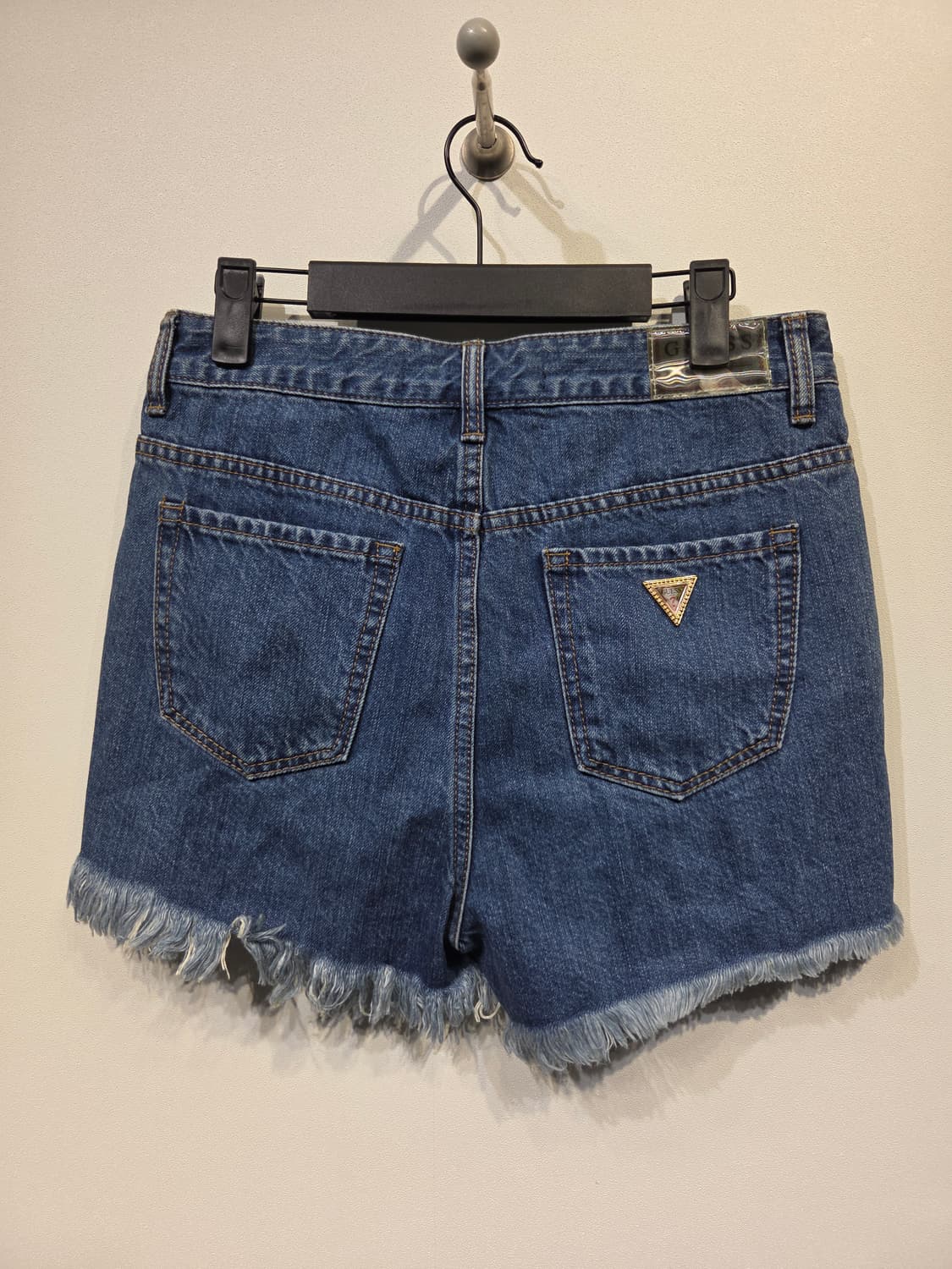 게스(GUESS) x 마릴린먼로 콜라보 하이웨스트 데님 숏팬츠 상품이미지3