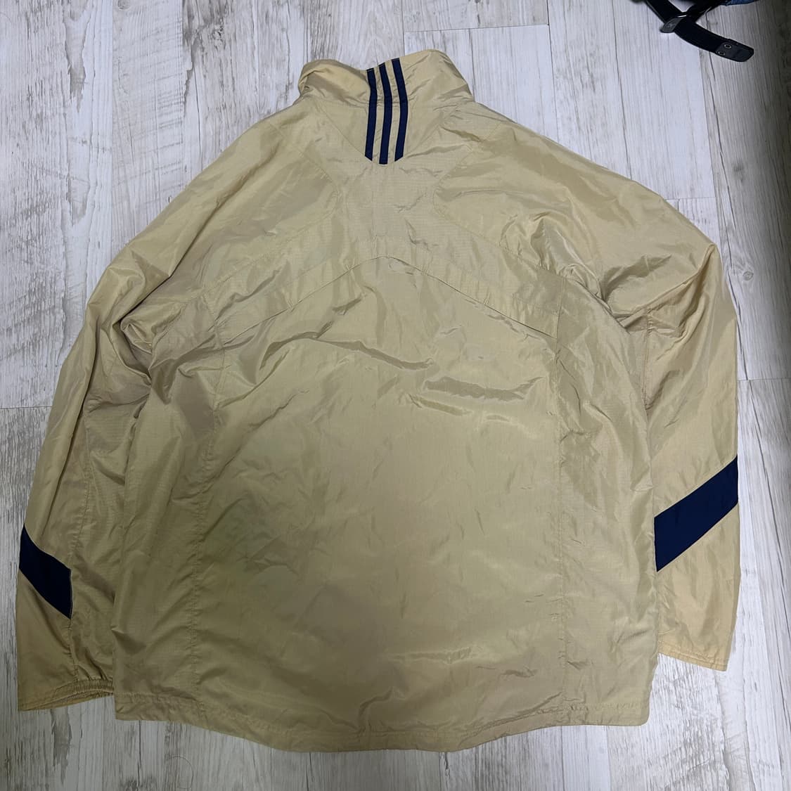 [L] 00s 아디다스 Notre Dame 바람막이 상품이미지4