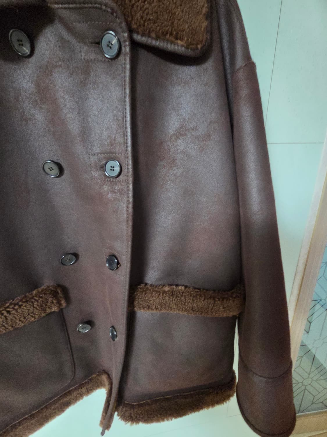 스튜디오 톰보이 리버시블 무스탕 새옷 판매(양면가능. 프리사이즈) 상품이미지6