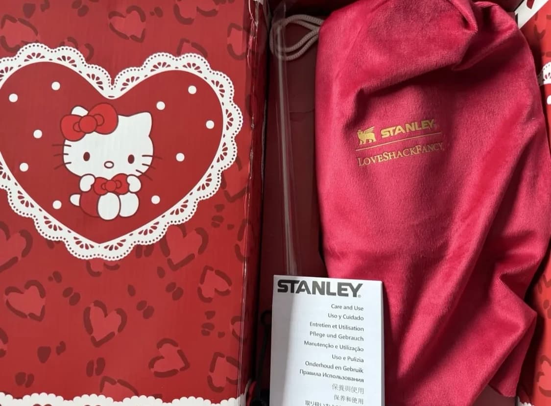 (한정판)스탠리 헬로키티 퀜처 텀블러 40oz 새상품 2개남음 상품이미지2