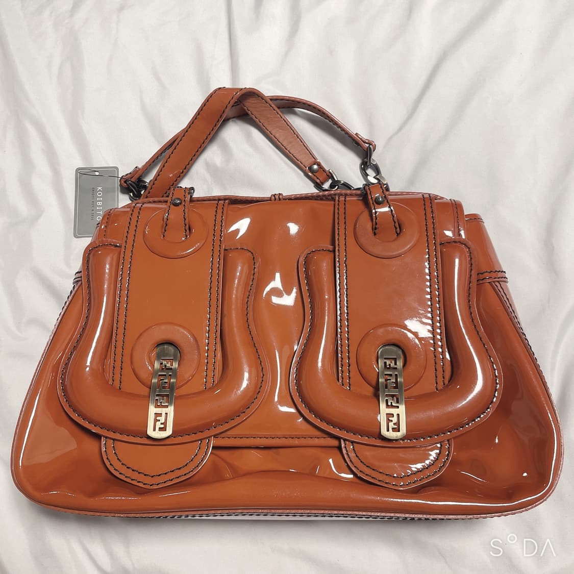 펜디 브라운 페이던트 B백 체인 숄더백 상품이미지1