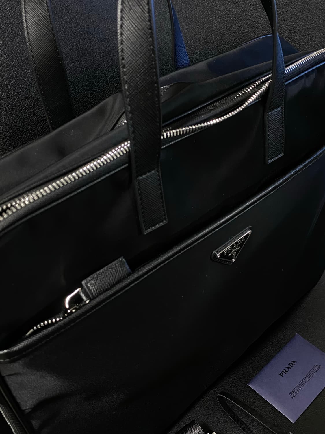 프라다 리나일론 브리프케이스 os 블랙 상품이미지4
