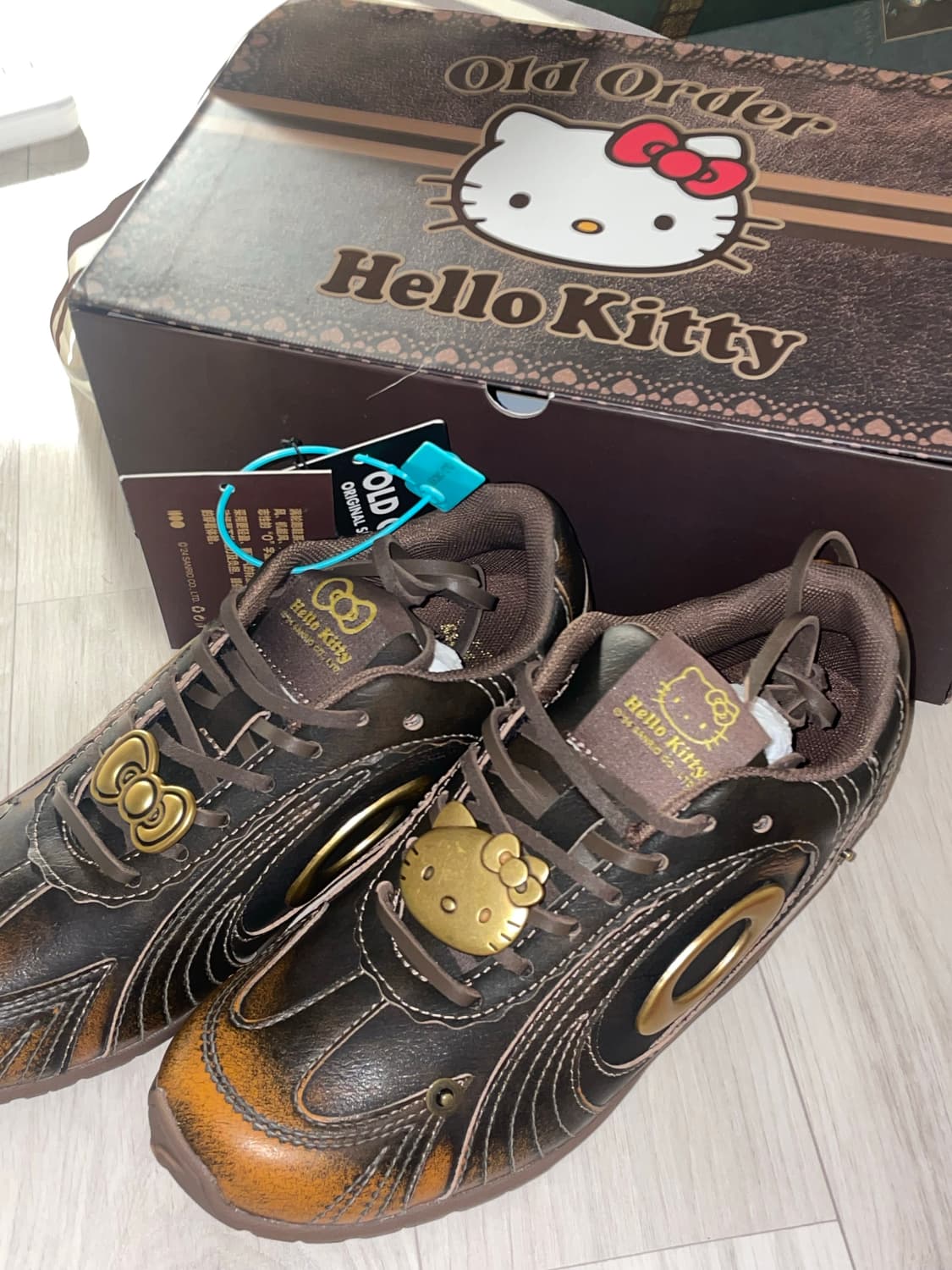 OLD ORDER 터보 라이트 산리오 콜라보 헬로키티 상품이미지2