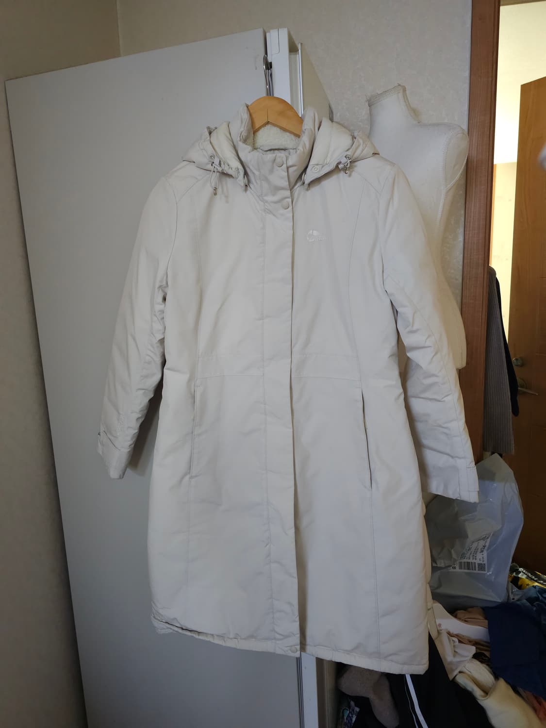 네파 구스다운 고어텍스 패딩 아이보리 95 상품이미지1