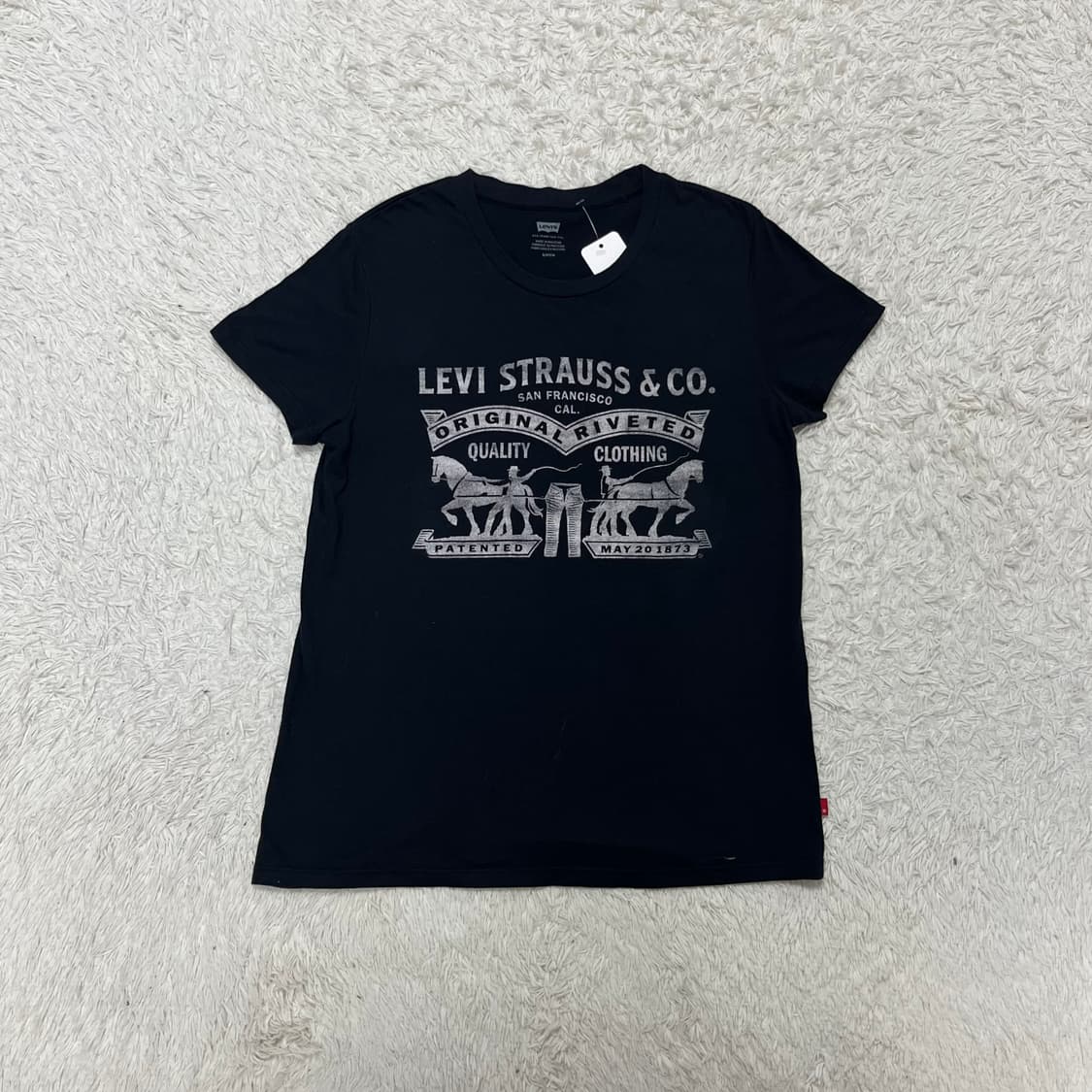 Levi’s black t-shirt 상품이미지4