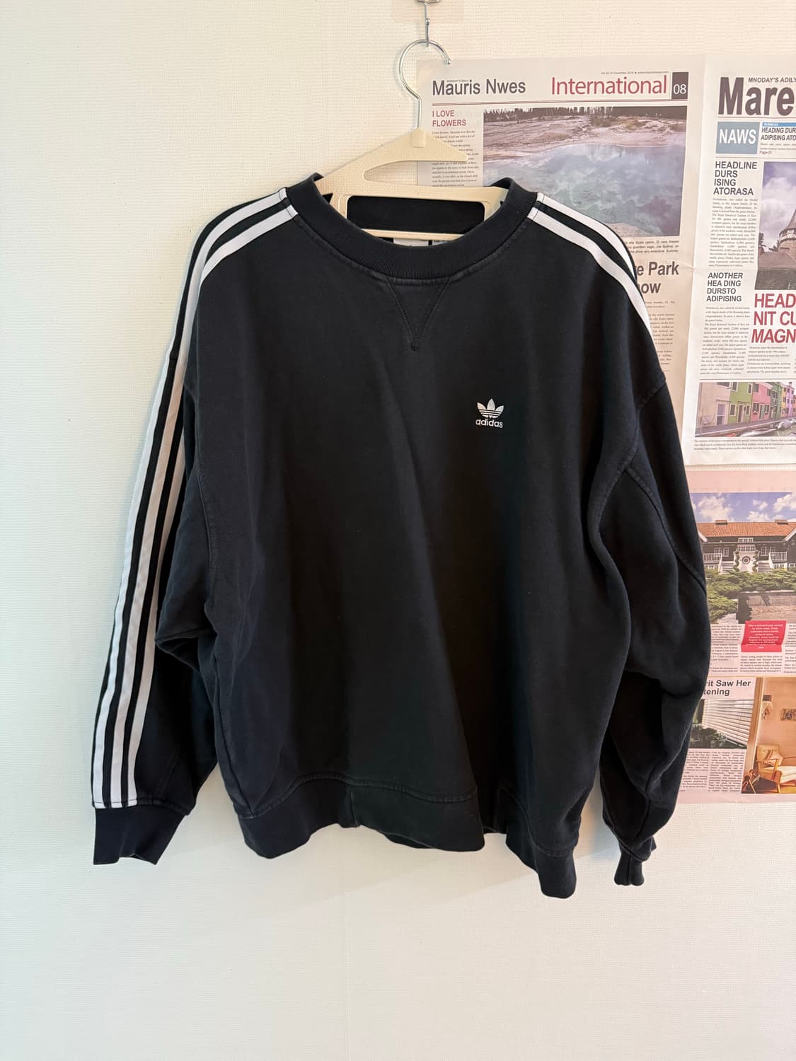 아디다스 맨투맨 블랙 상품이미지1