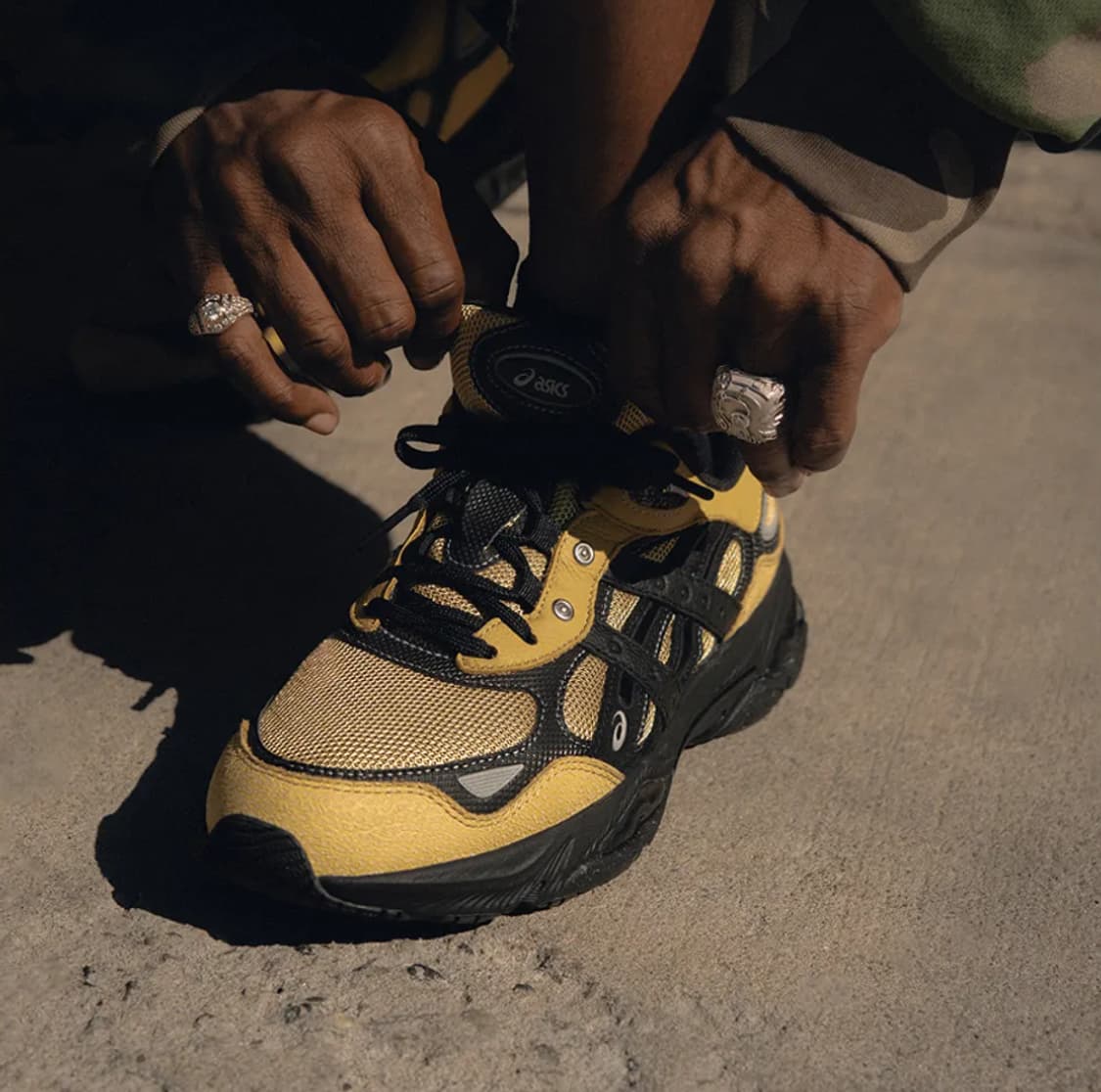 235 새제품) 아식스 X 할스튜디오 젤-NYC 2.0 SSHS 설퍼 상품이미지1