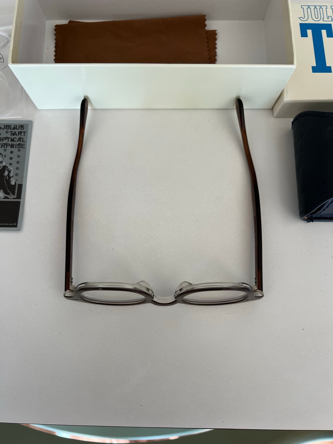 줄리어스 타르트 옵티컬 아넬 크리스탈브라운 44-24 상품이미지5