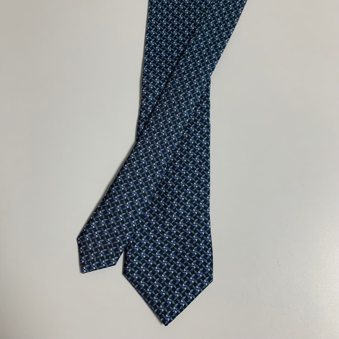 프라다(PRADA) 명품 중고 슬림넥타이 100실크 A+등급 7.2cm 상품이미지3