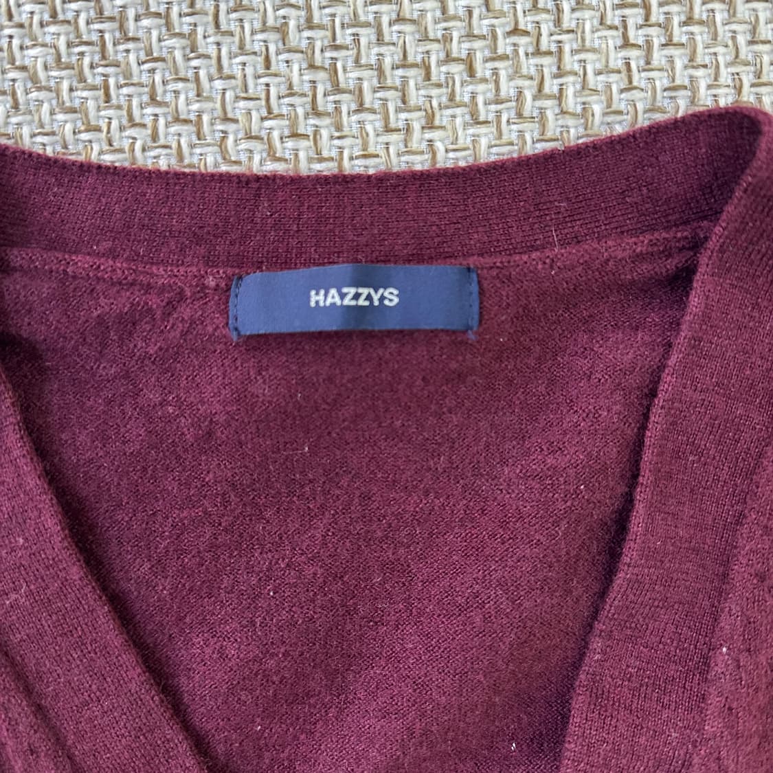 90 헤지스 퍼피자수 울 가디건 0326D 상품이미지2