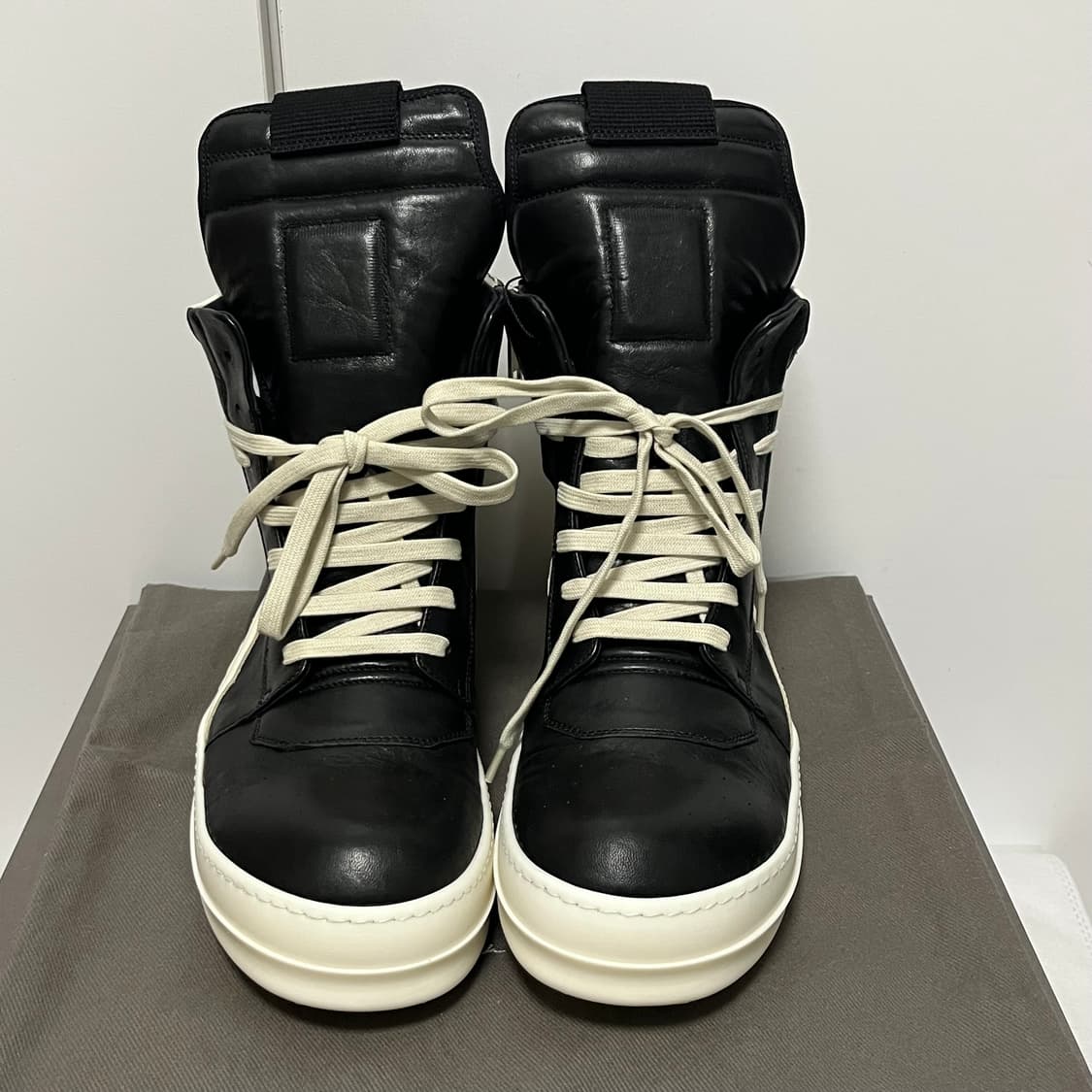 [43]릭오웬스 26ss 지오바스켓 블랙 밀크 상품이미지2