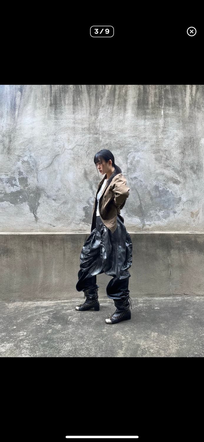 Faye파예 Glossy balloon leather long pants 상품이미지1