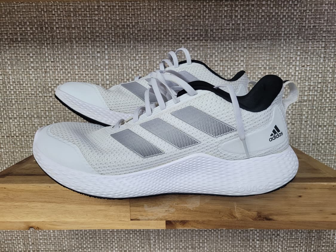 275사이즈 아디다스 런닝화  상품이미지1