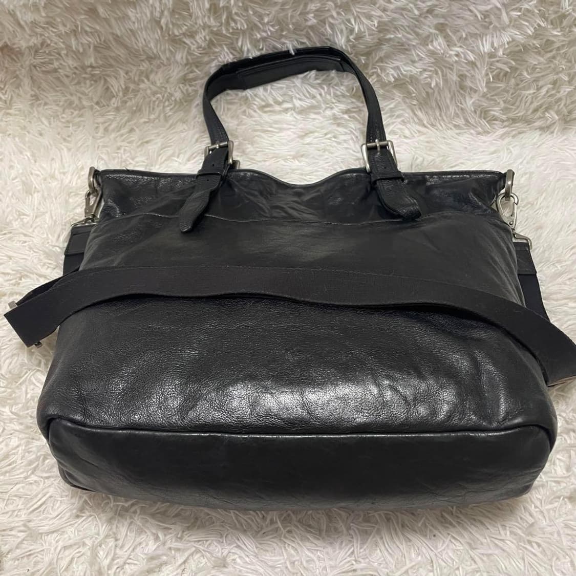 버버리 블랙 소가죽 버클 토트백 크로스백 상품이미지4