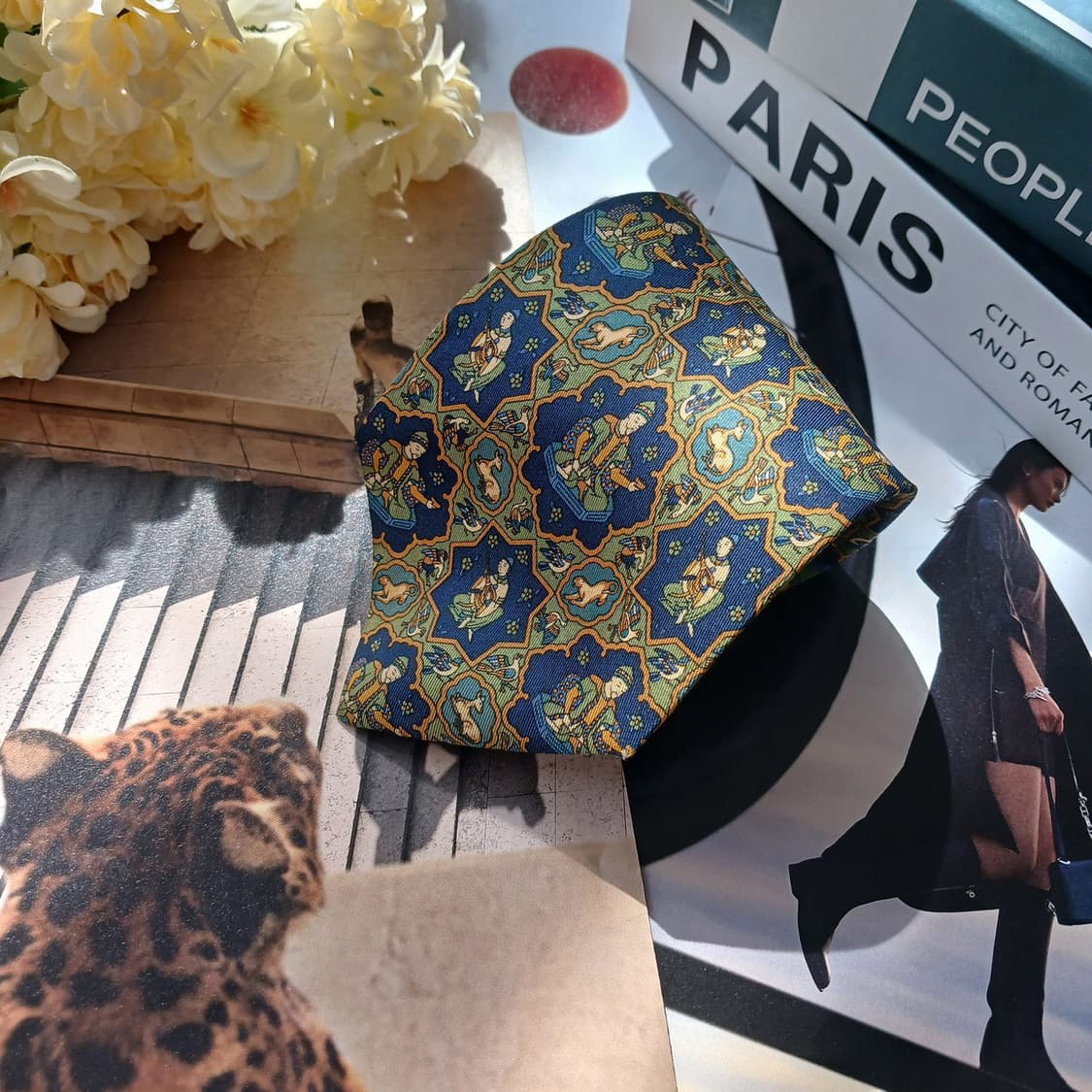 살바토레페라가모 네이비오리엔탈 패턴 넥타이 9.3cm A~B등급 E956 상품이미지3