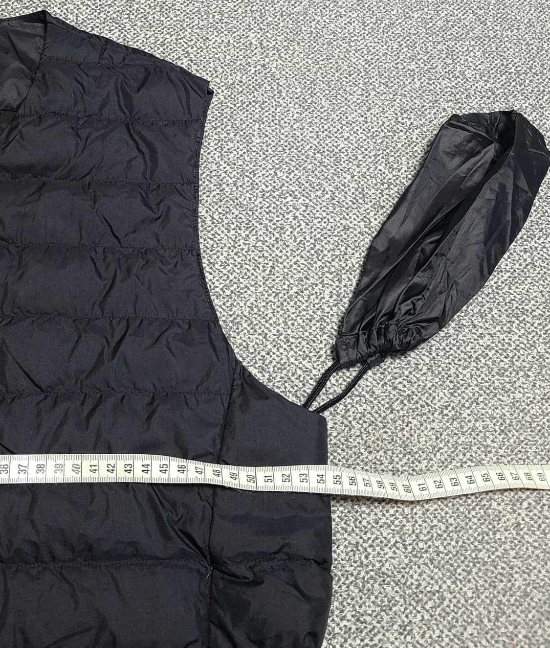 유니클로 울트라 라이트다운 경량조끼 패딩조끼 베스트 블랙 남성 XL 상품이미지2