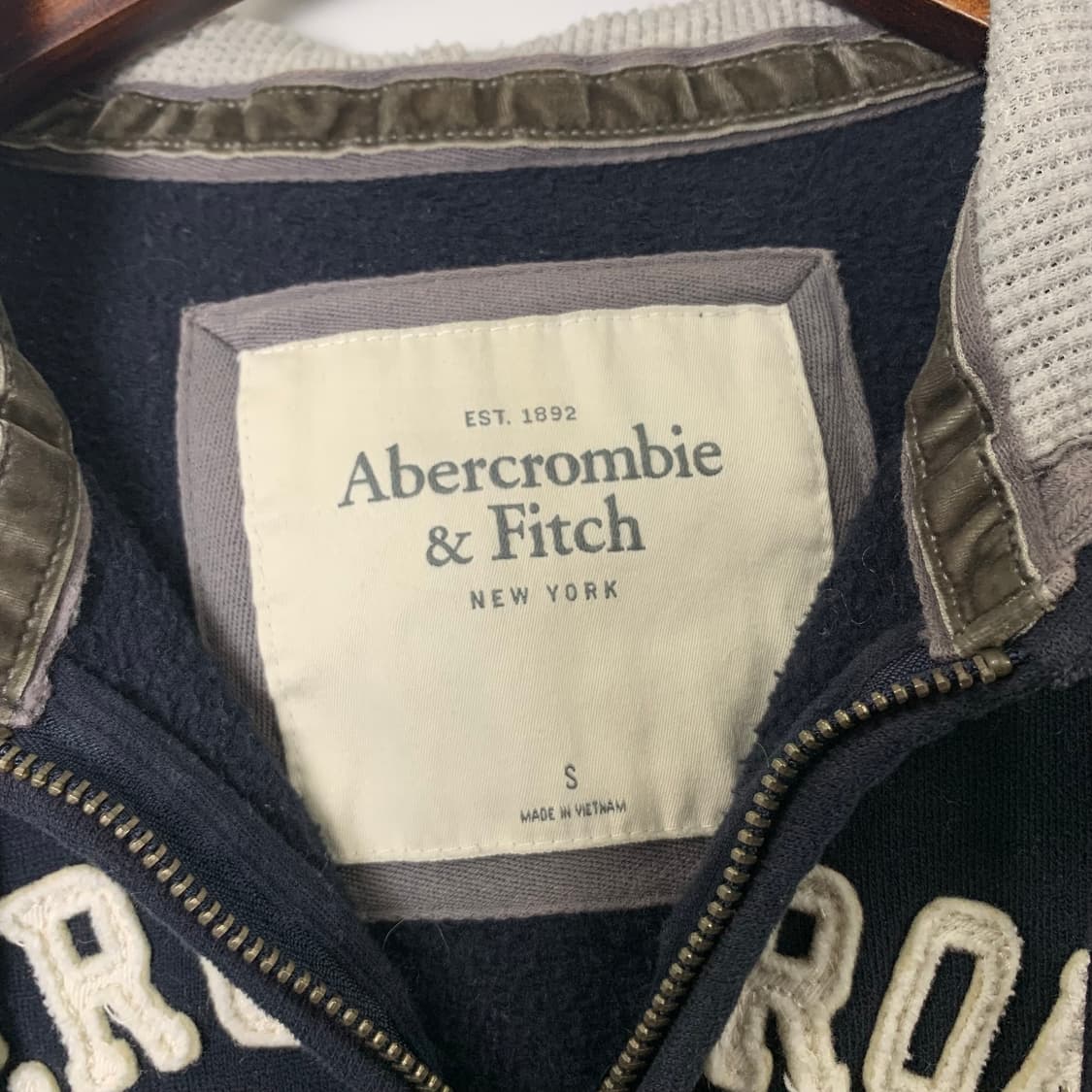 아베크롬비 y2k 와투케 네이비 딱붙 후드집업 상품이미지6