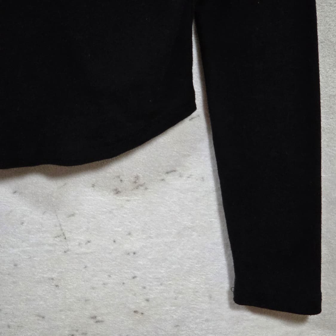 블랙 버튼 유넥 반크롭 슬림핏 롱슬리브 상품이미지6