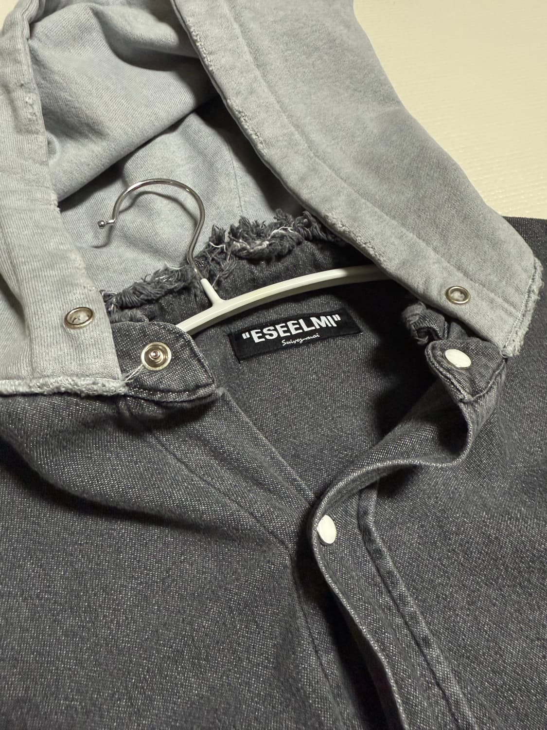 ESEELMI DOUBLE LAYERED DENIM SHIRT 상품이미지3