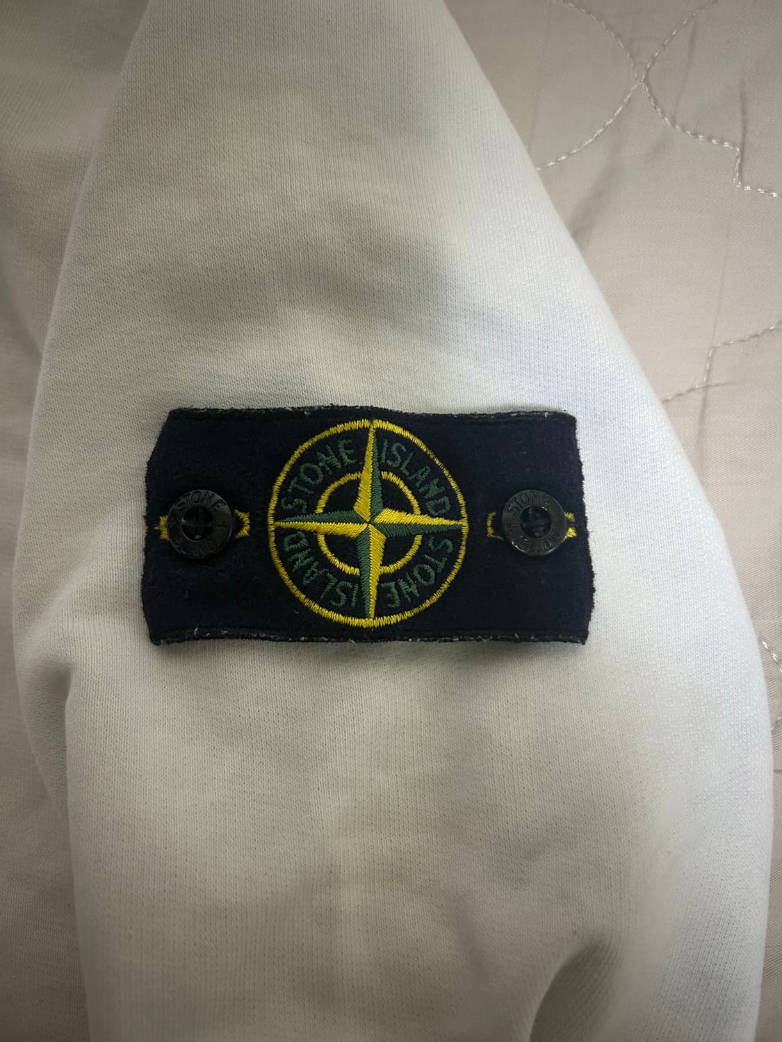 스톤아일랜드 맨투맨 팝니다/교환도 받습니다 상품이미지2