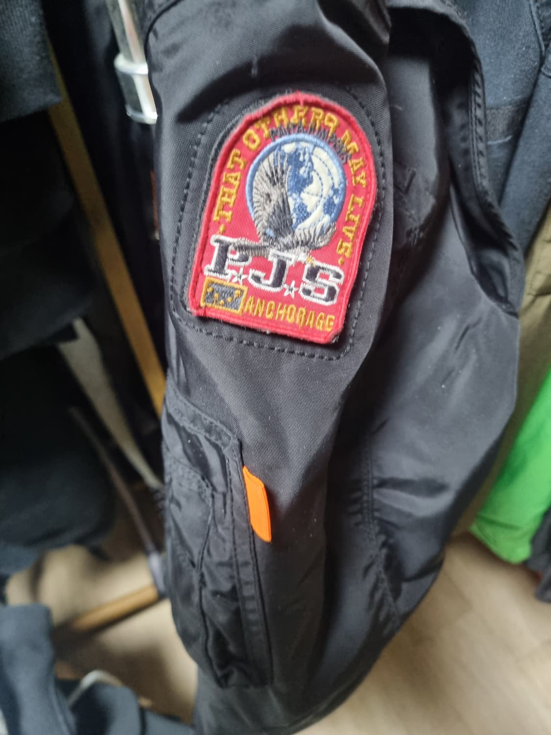 파라점퍼스코디악. 블랙 패딩  M 상품이미지7