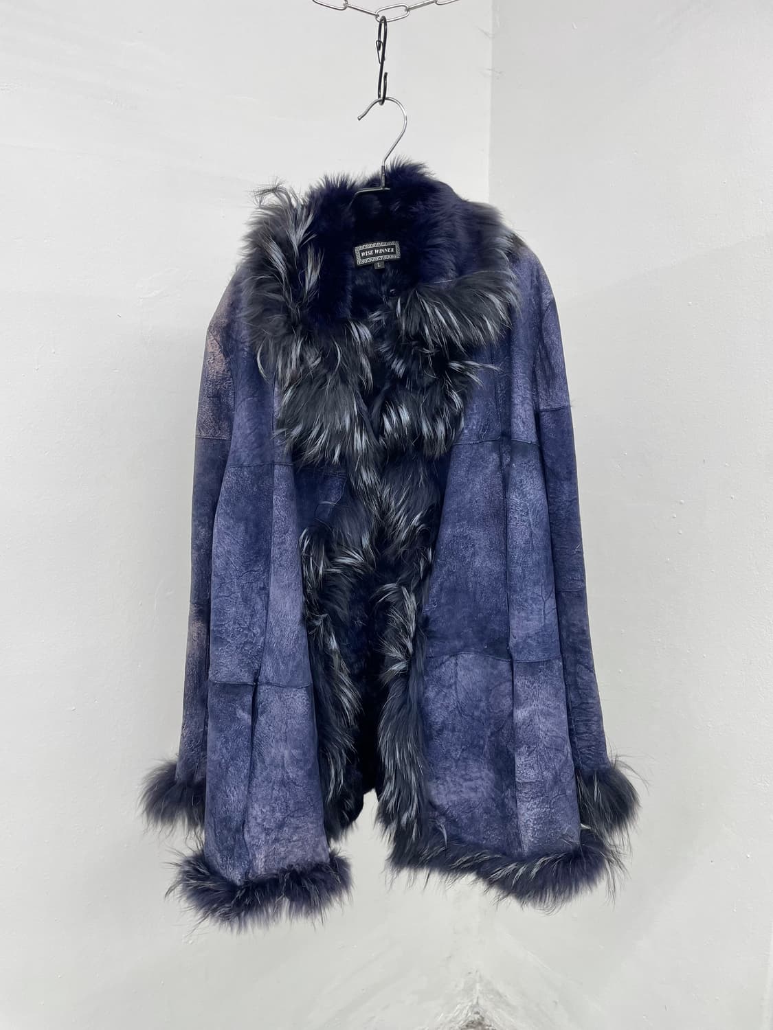 딥블루 디테일 퍼 무스탕  상품이미지2