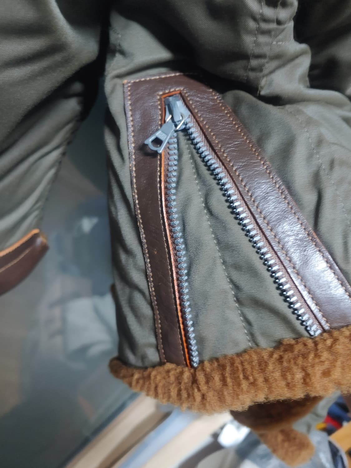 유나이티드애로우 B-6무스탕 상품이미지5