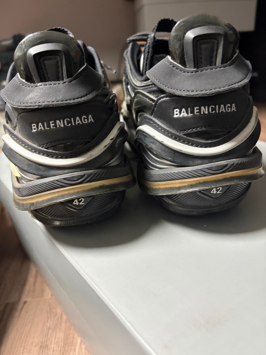 발렌시아가 타이렉스 42(270) 상품이미지2