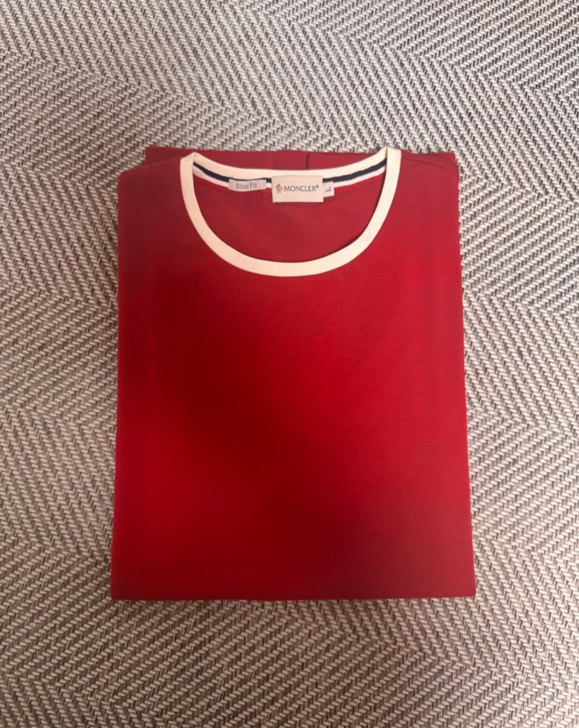 명품의류 정품) 몽클레어 반팔 L (상태 A) 상품이미지3