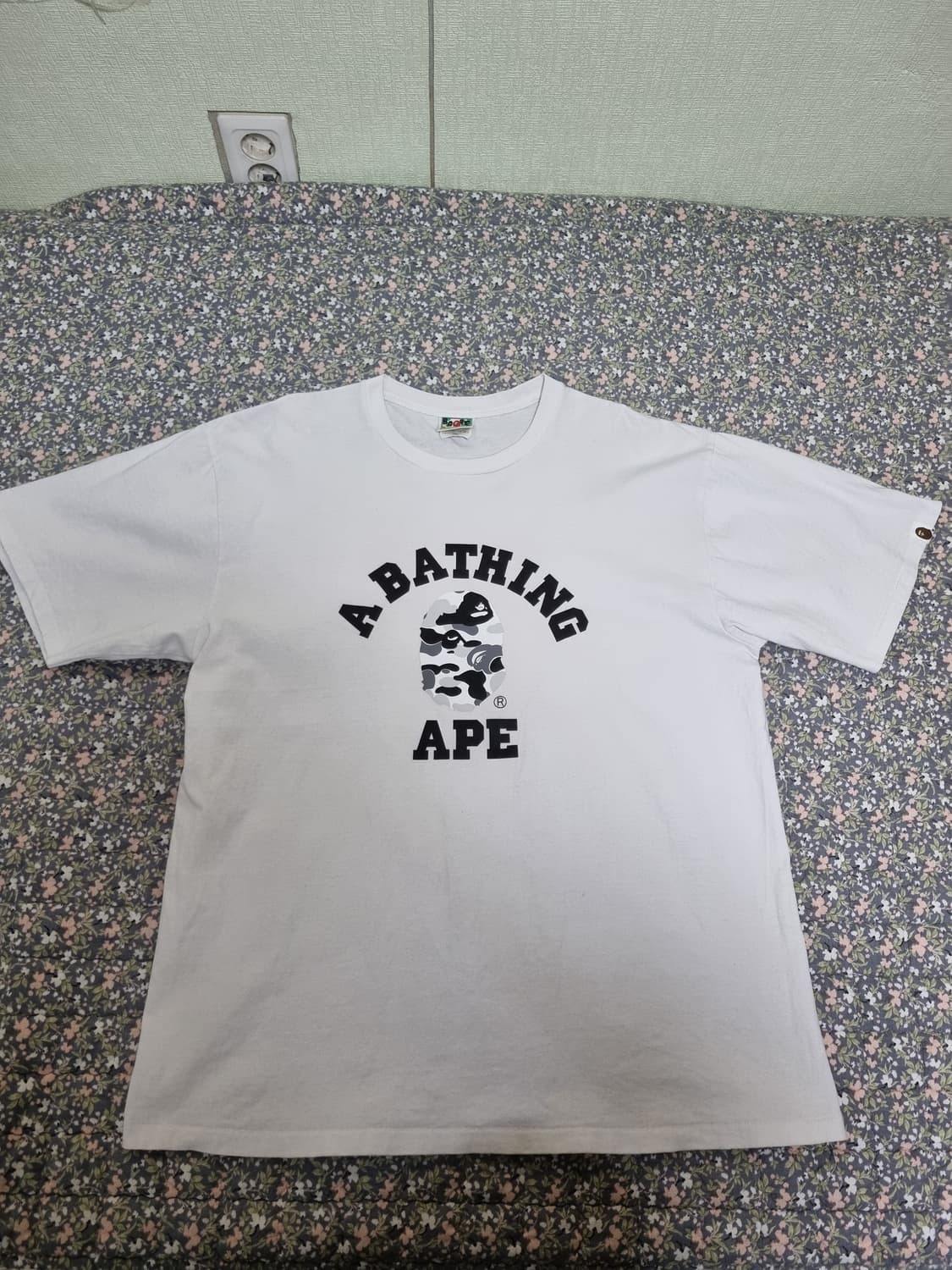 베이프 ABC 카모 티셔츠 화이트 2XL 상품이미지1