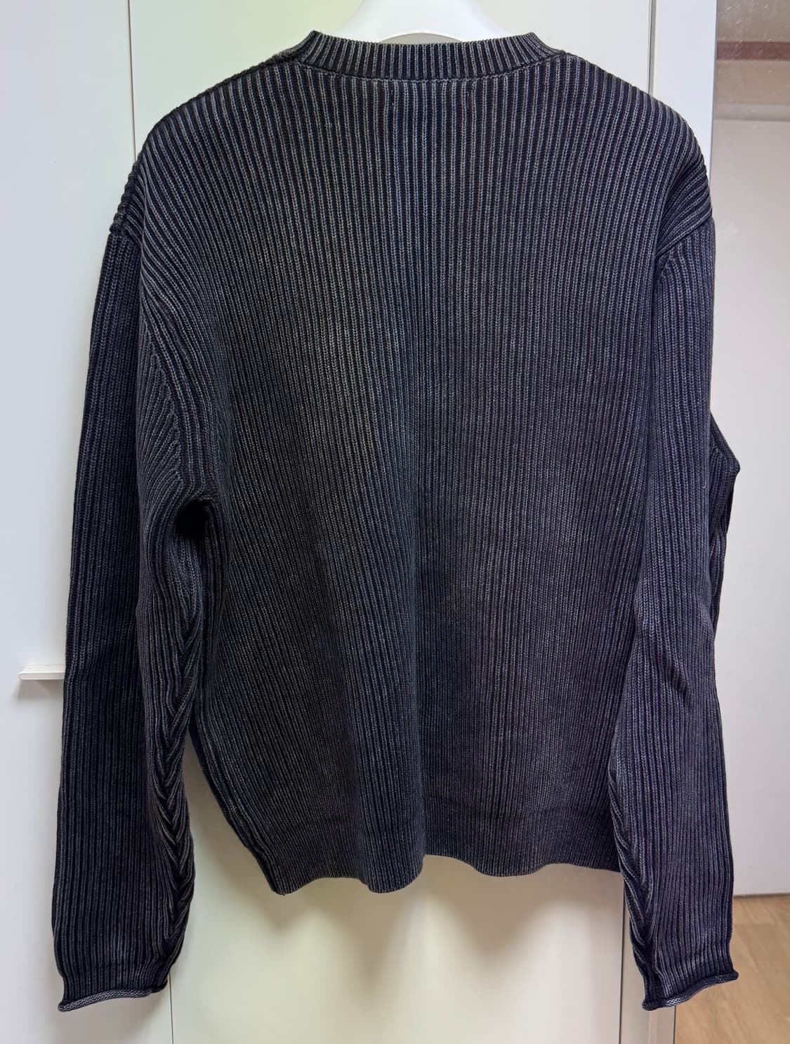 자라 워싱 처리 펄 니트 스웨터 블랙 M사이즈 상품이미지4