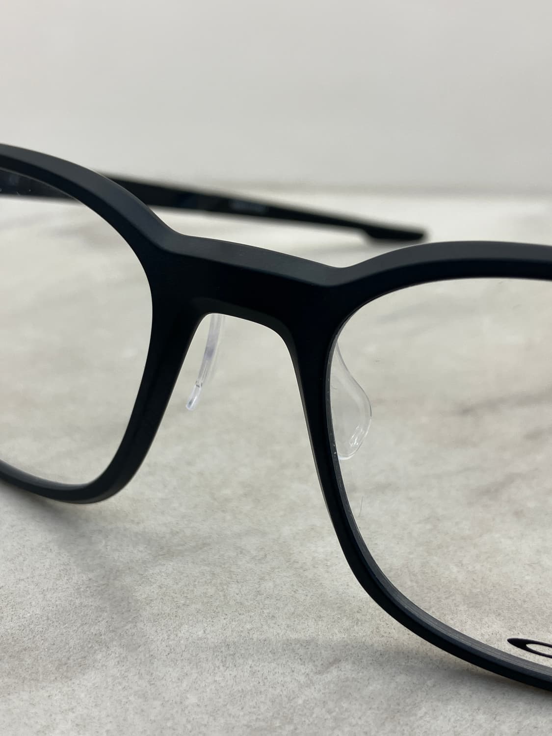 오클리 OAKLEY 마일스톤 사틴블랙 소프트 스퀘어 뿔테 안경 상품이미지5