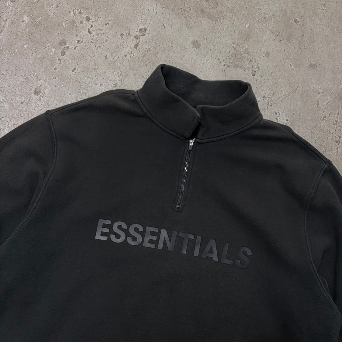 에센셜 반집업 맨투맨[1979] 상품이미지2